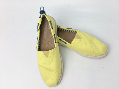 TOMS 台灣新款圓頭時尚黃色皮繩款女鞋